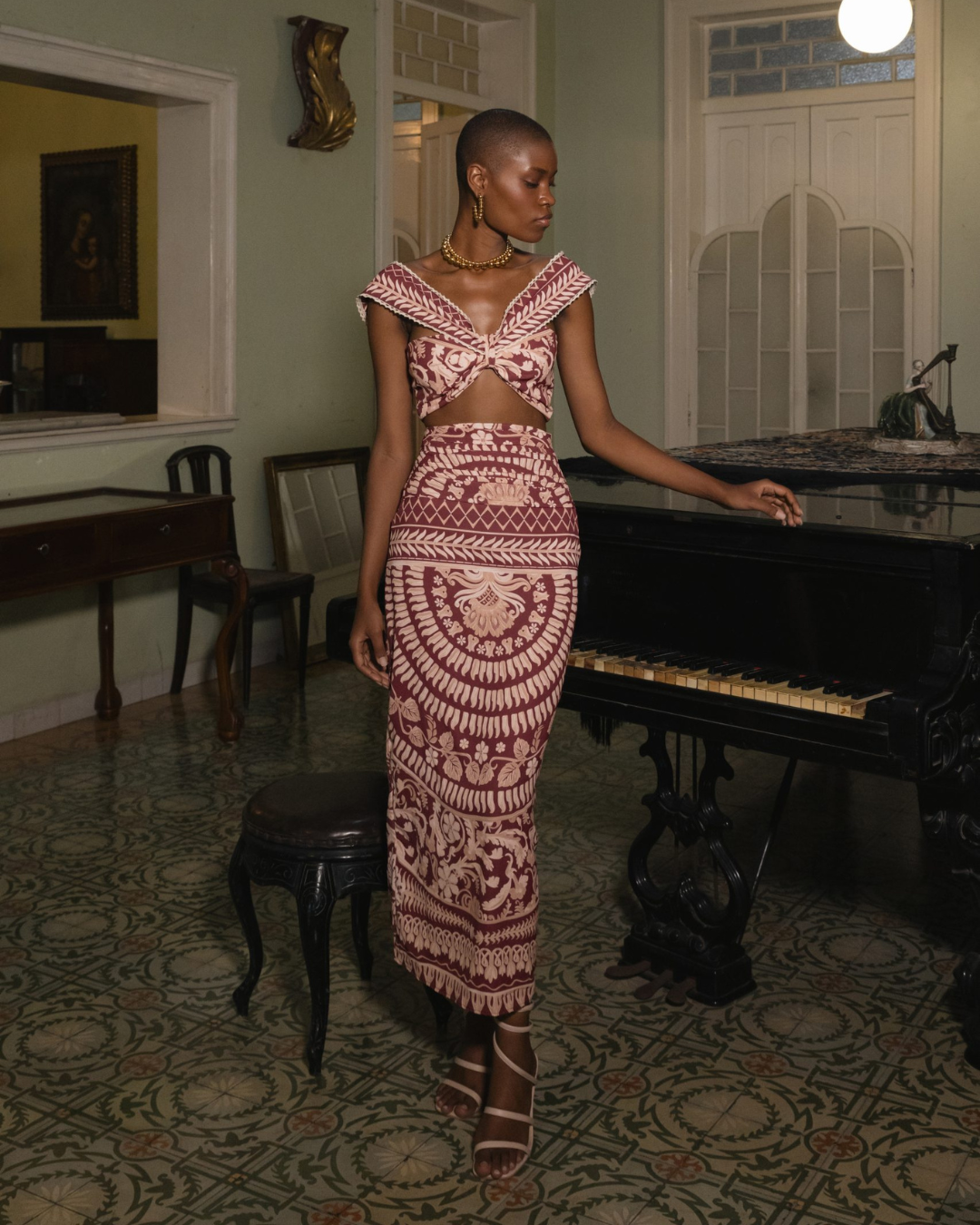 PIANO TOP